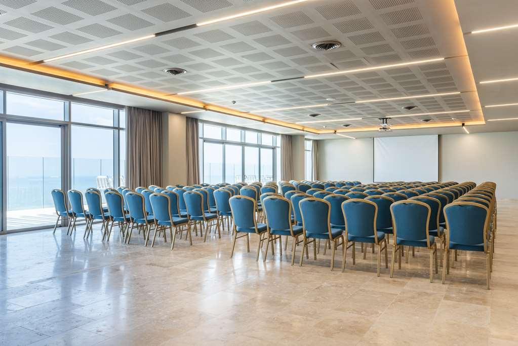 Готель Hilton Santa Marta Зручності фото