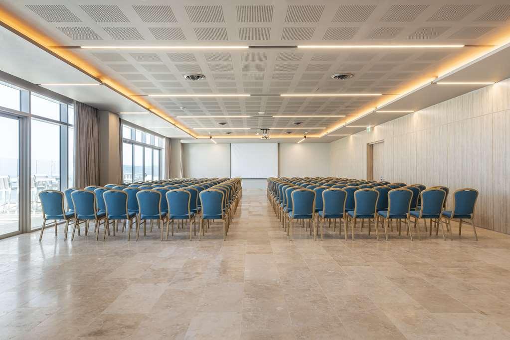 Готель Hilton Santa Marta Зручності фото