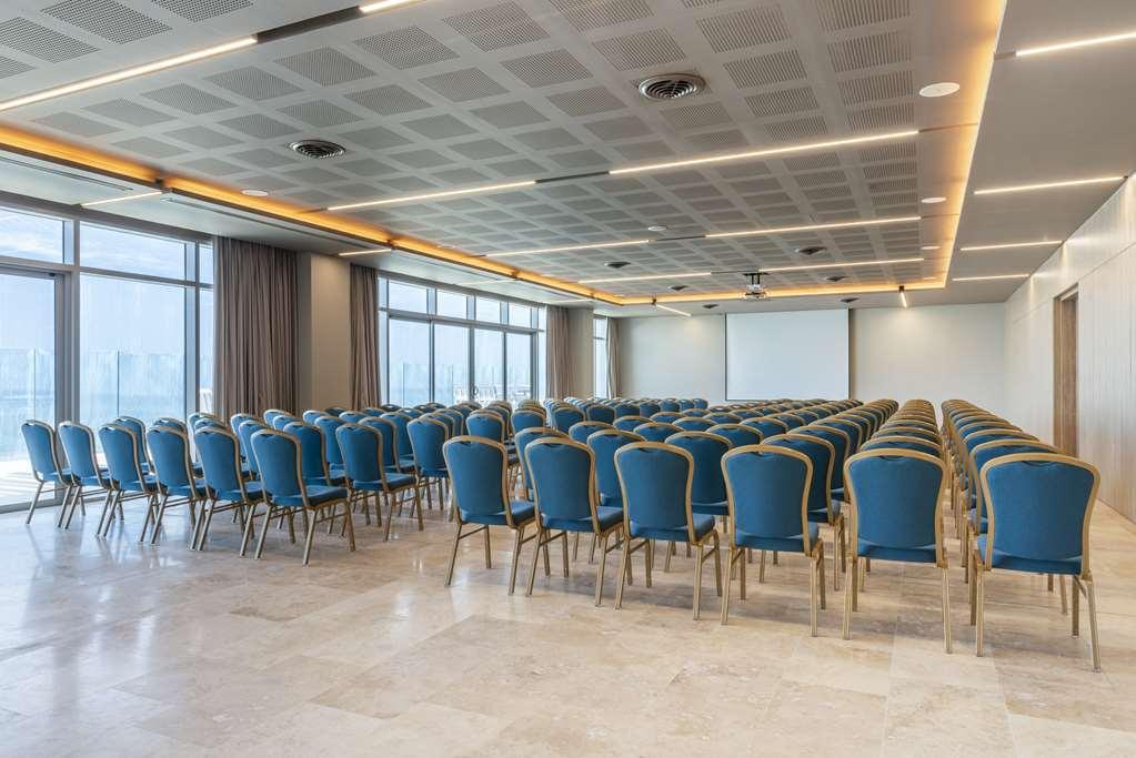 Готель Hilton Santa Marta Зручності фото